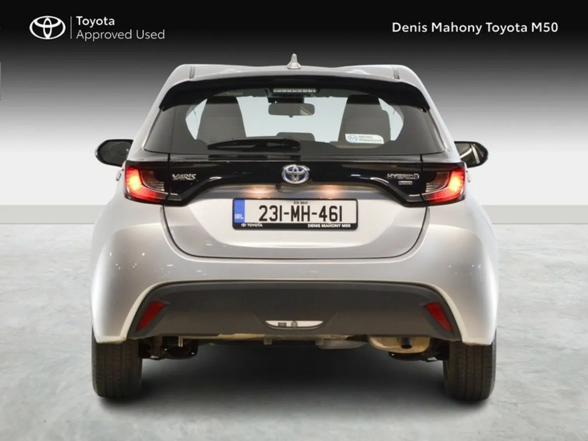 Toyota Yaris Hybrid Luna Auto - Image 4