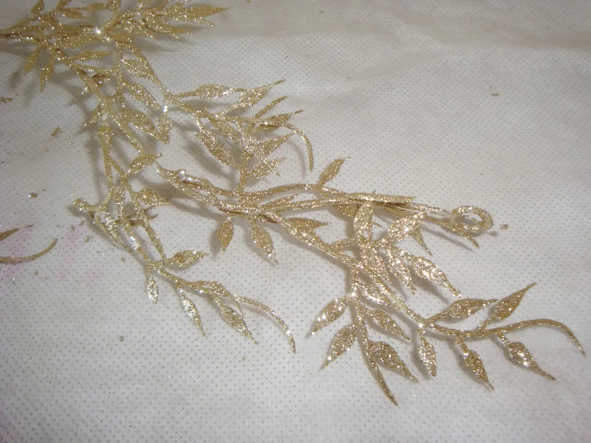 THREE Christmas garland leaf champagne 160cm- NEW - Image 3