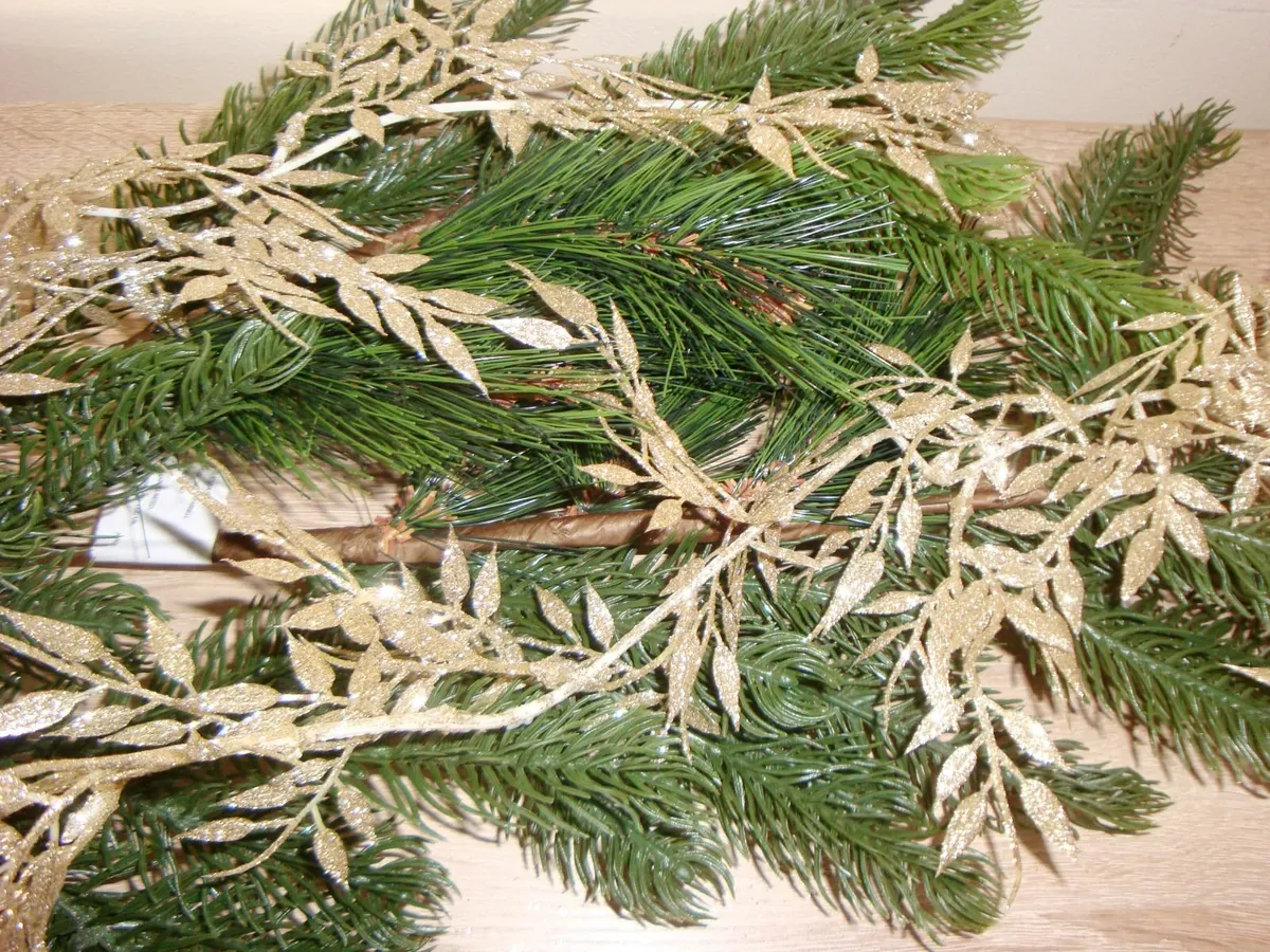 THREE Christmas garland leaf champagne 160cm- NEW - Image 1