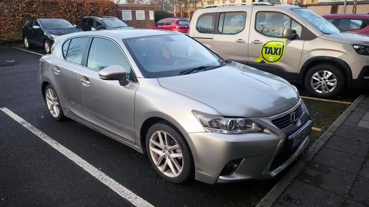 2017 Lexus Ct - Image 1