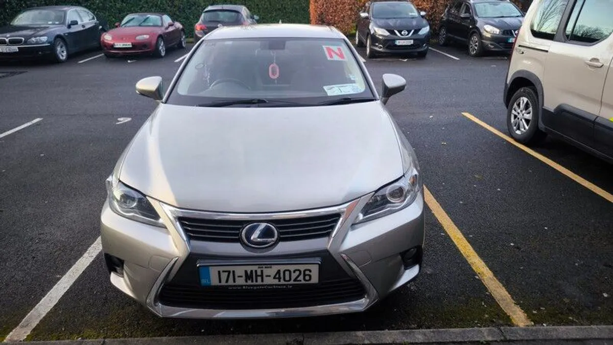 2017 Lexus Ct - Image 2