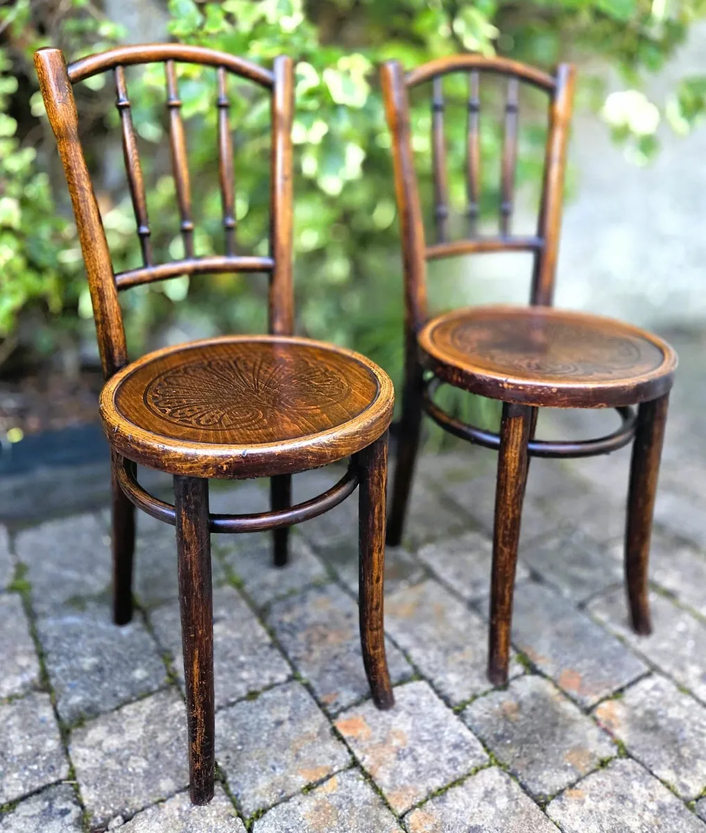 Pair of Antique Bentwood Chairs by Thonet - Image 1