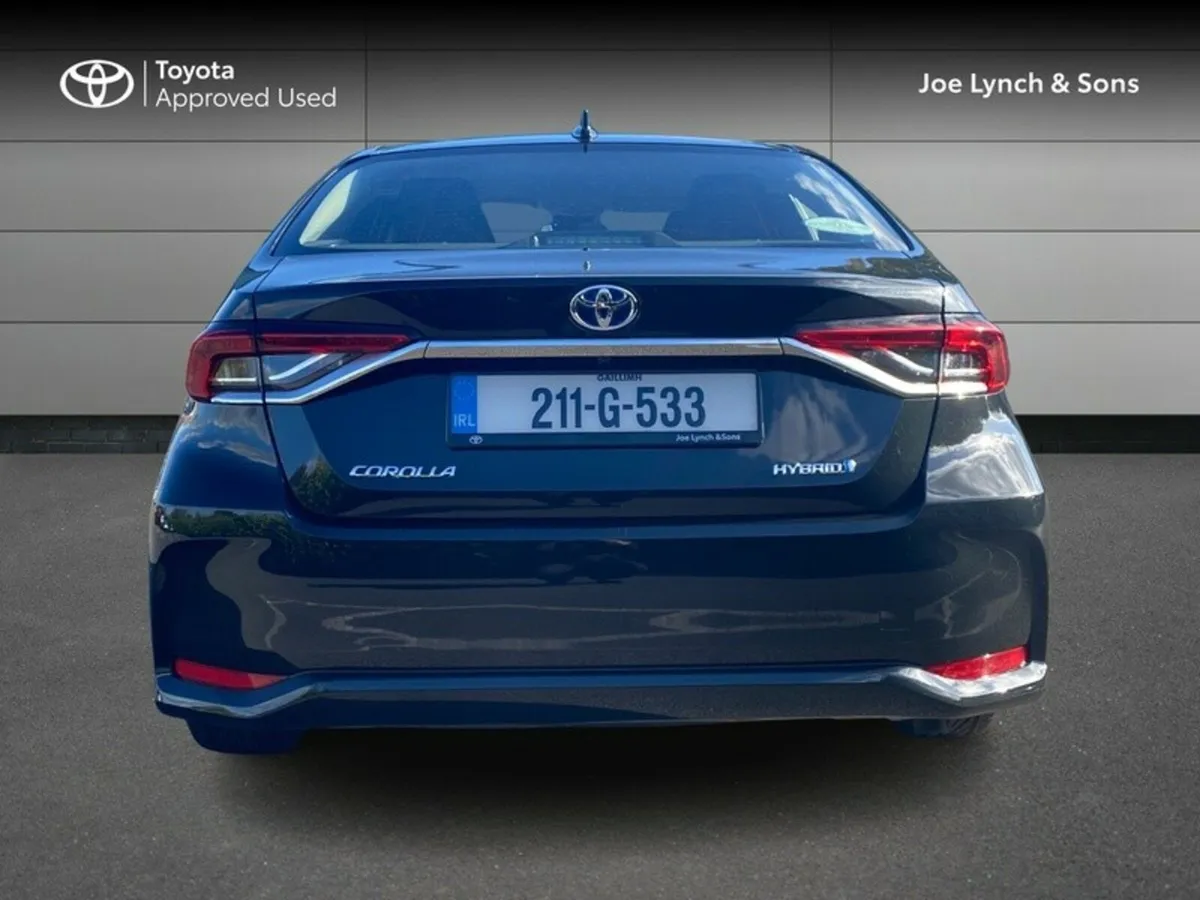 Toyota Corolla Hybrid Luna Saloon - Image 4