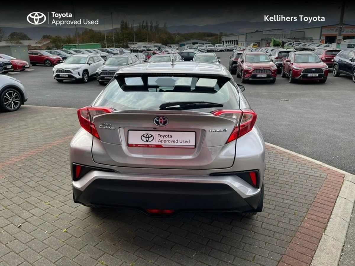 Toyota C-HR HYBRID LUNA 4DR AUTO - Image 4