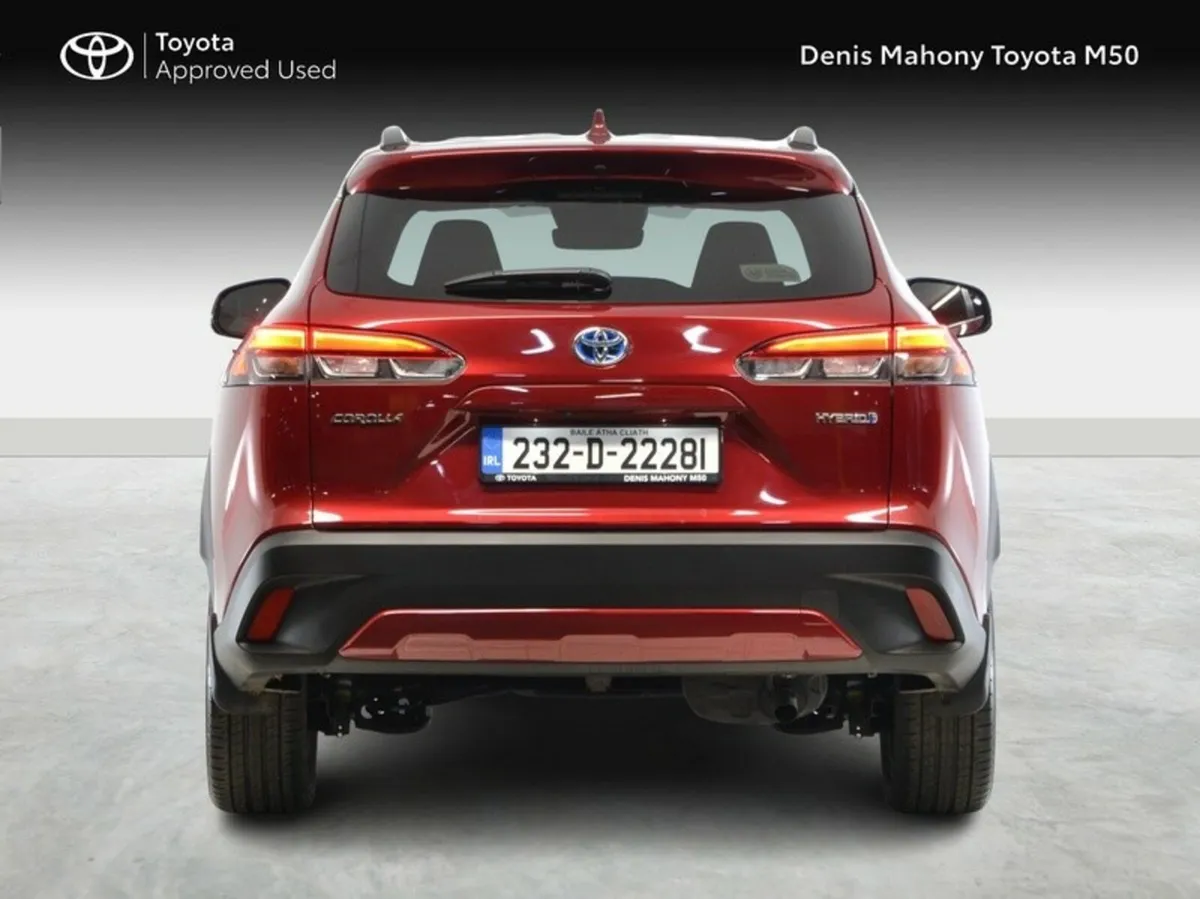 Toyota Corolla Cross Hybrid Luna Sport Auto - Image 4