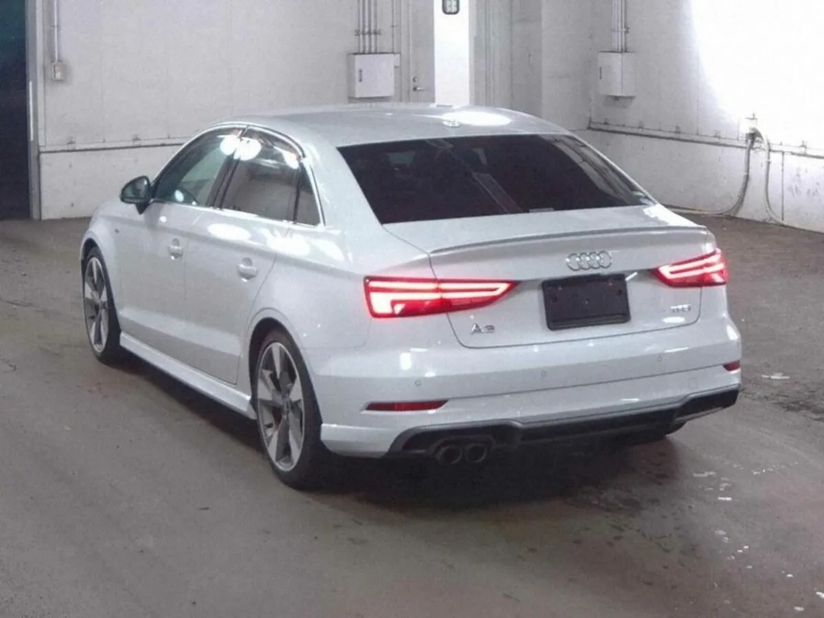 Audi A3 1.4 TFSI - HIGHLINE - Image 2