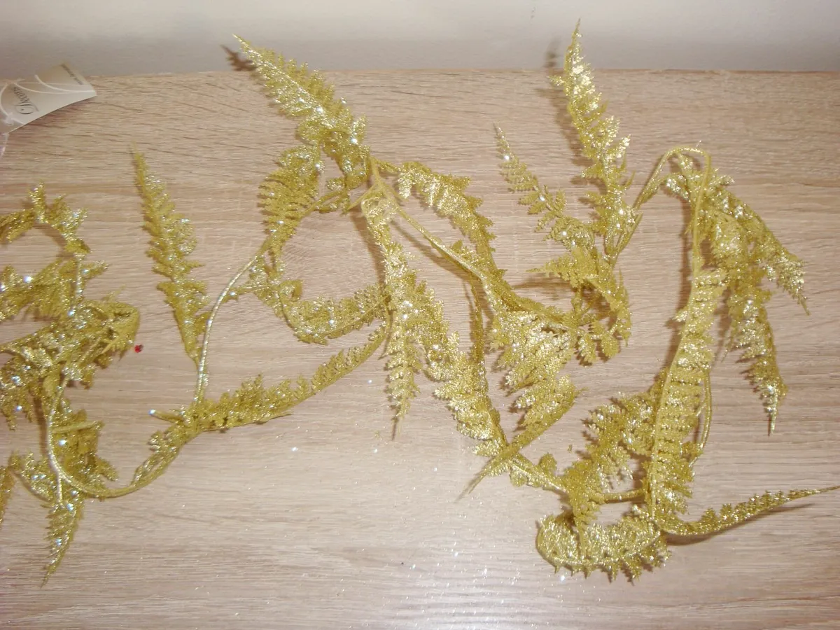 Christmas gold glitter fern garland 180cm - NEW - Image 3