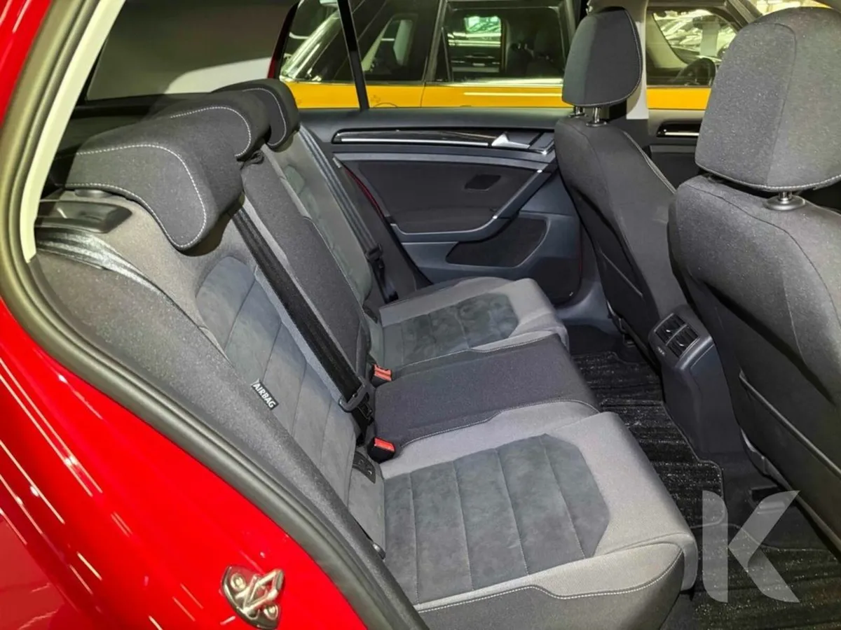 Volkswagen Golf AUTOMATIC 1.2L TSI - Image 3