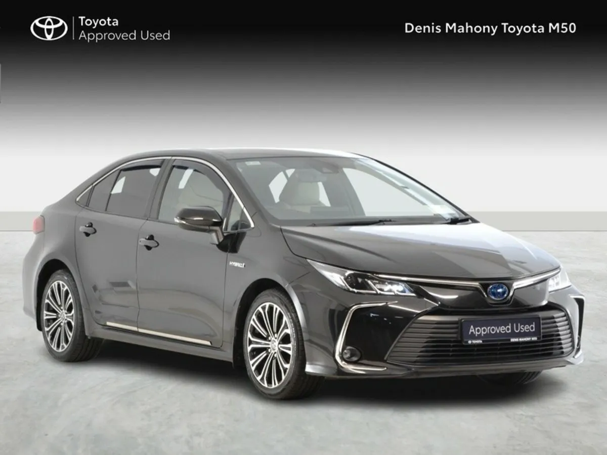 Toyota Corolla Hybrid Luna Sport Auto - Image 1