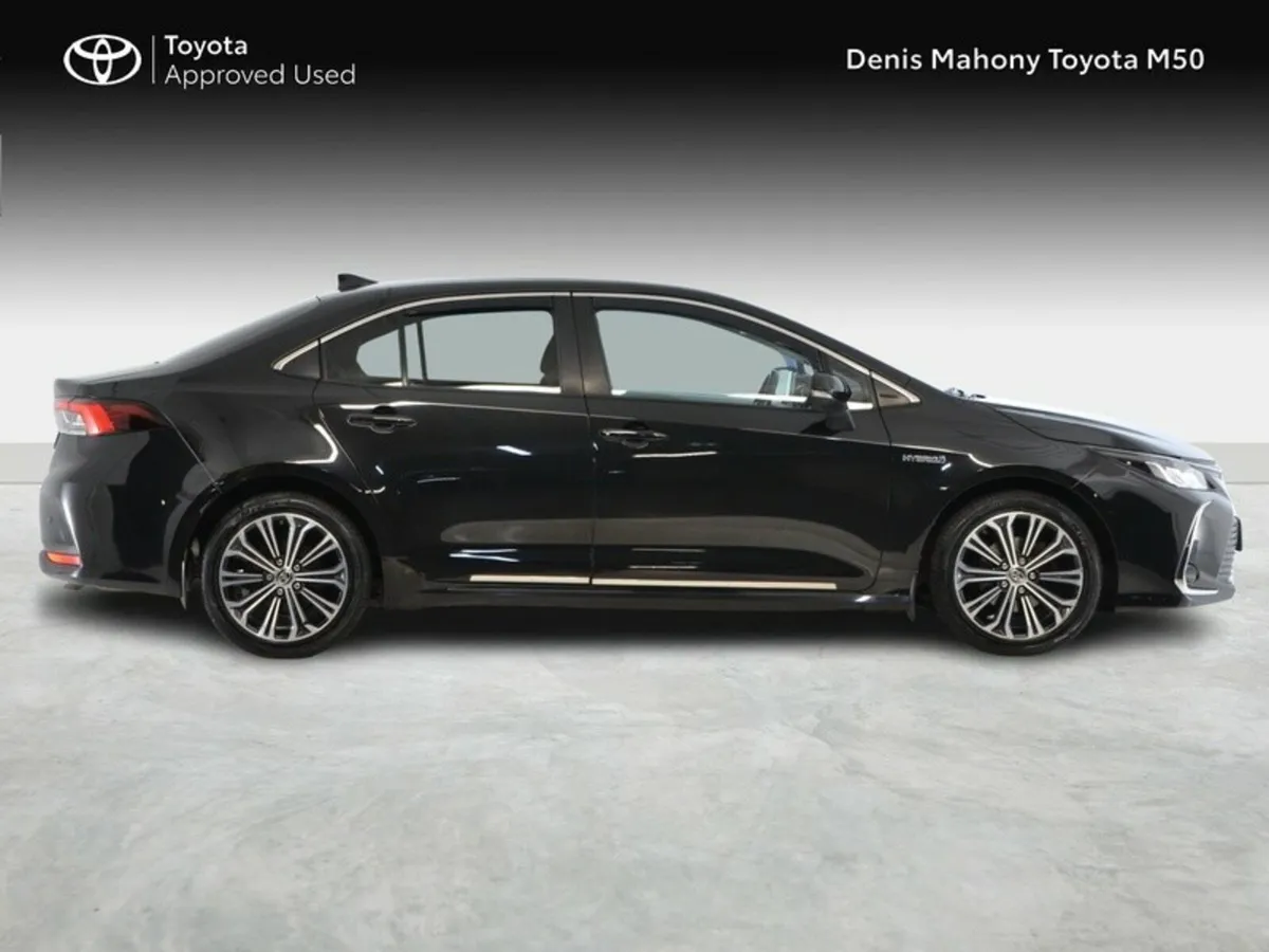 Toyota Corolla Hybrid Luna Sport Auto - Image 3