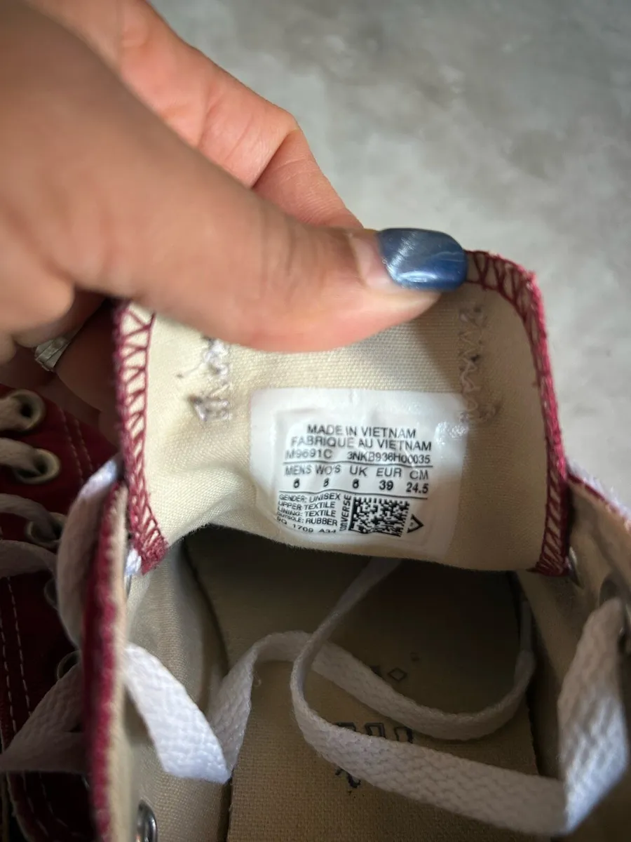 Women Converse - Image 2