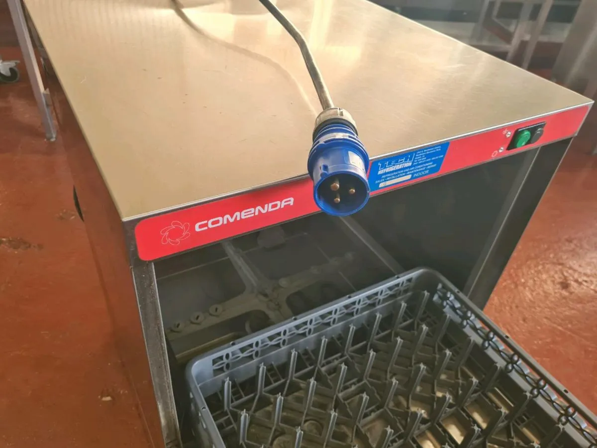 Comenda RF321 Commercial Dishwasher - Image 4