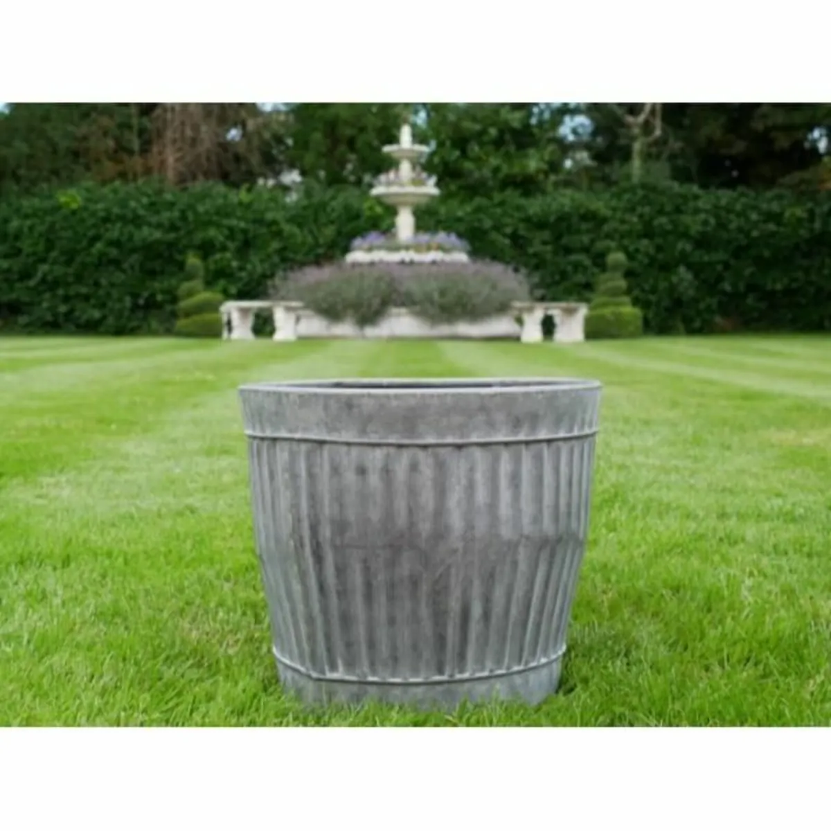Planter D9488 - Image 1