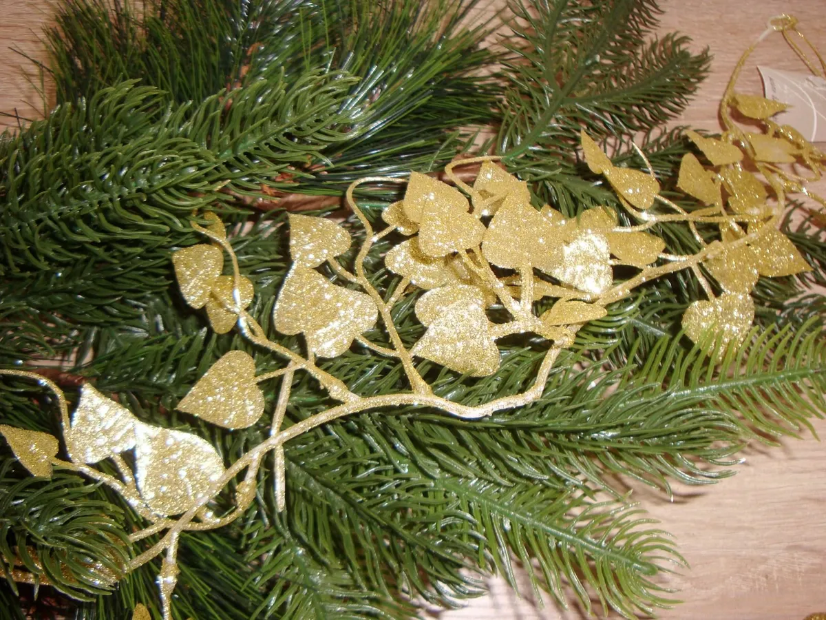 Christmas gold glitter vine garland 180cm - Image 1