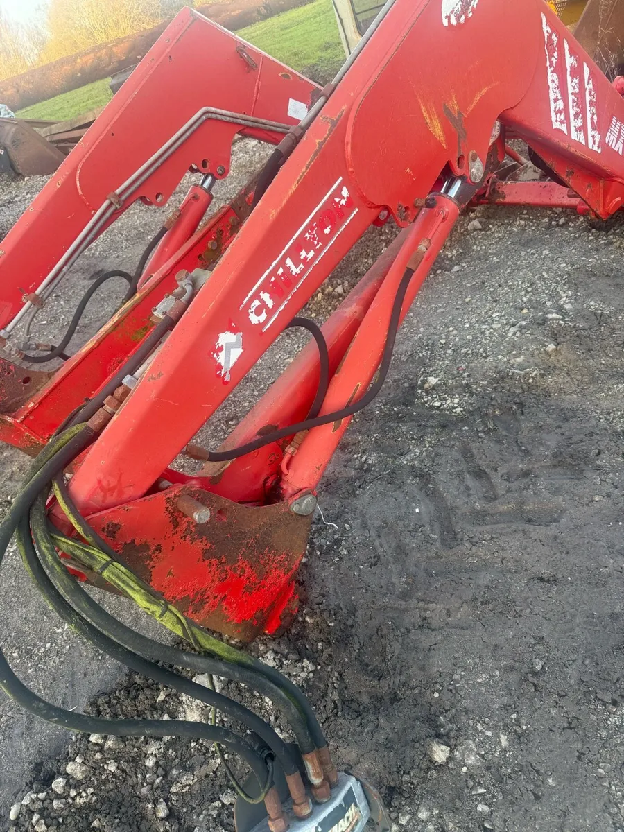 mx6000 loader to suit Fiat f130 etc - Image 1