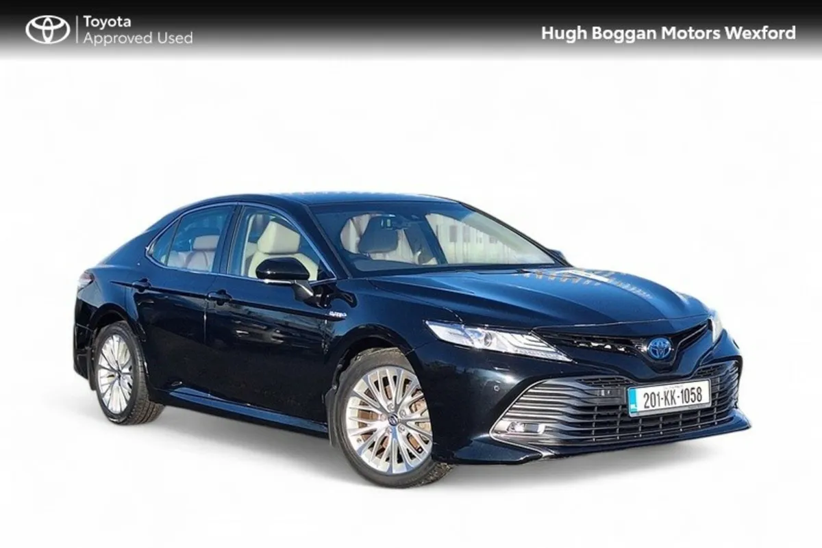 Toyota Camry PLATINUM - ONE OWNER - Image 1