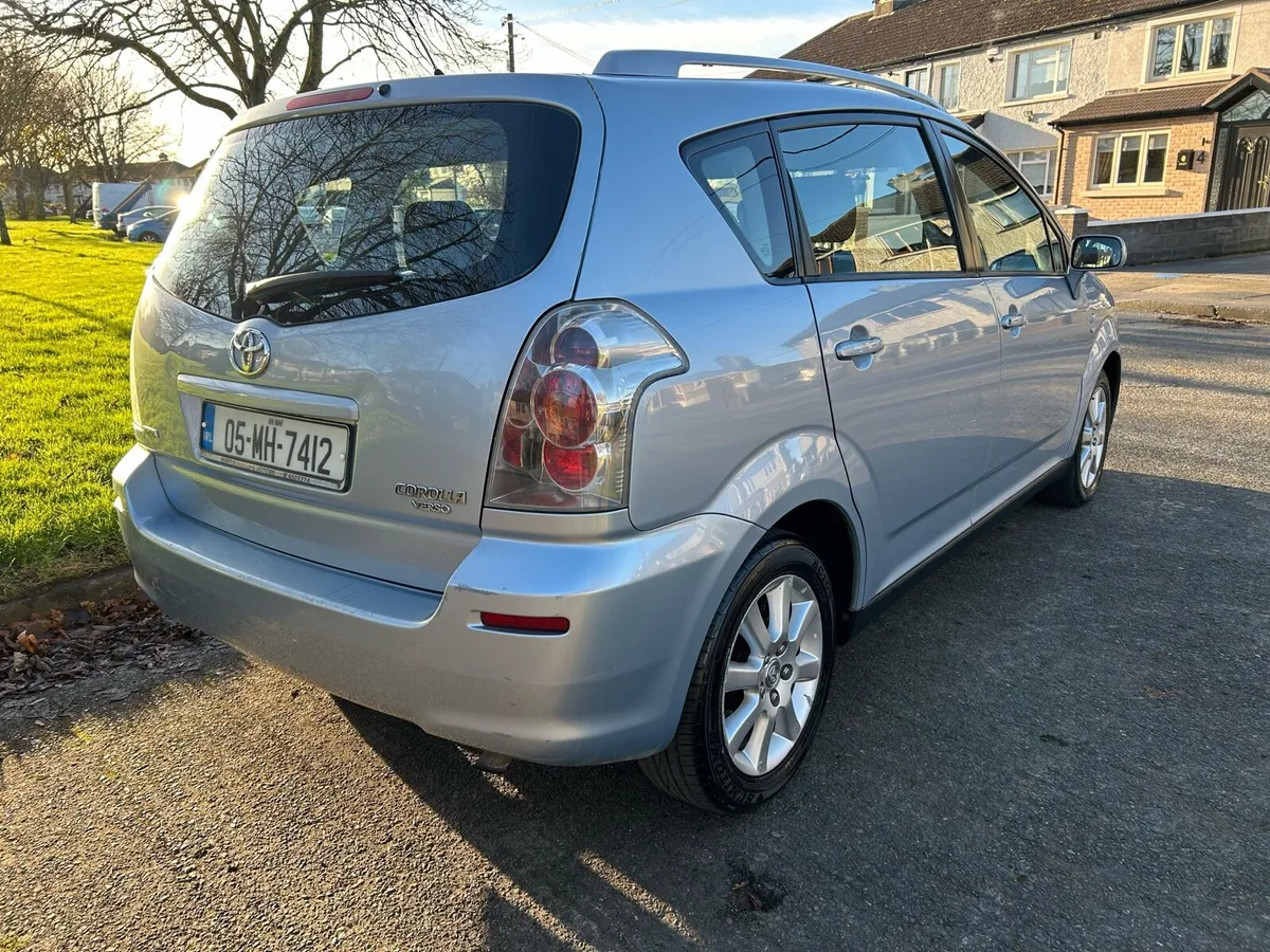 2005 Toyota Corolla Verso 1.6 Luna // One Owner - Image 2