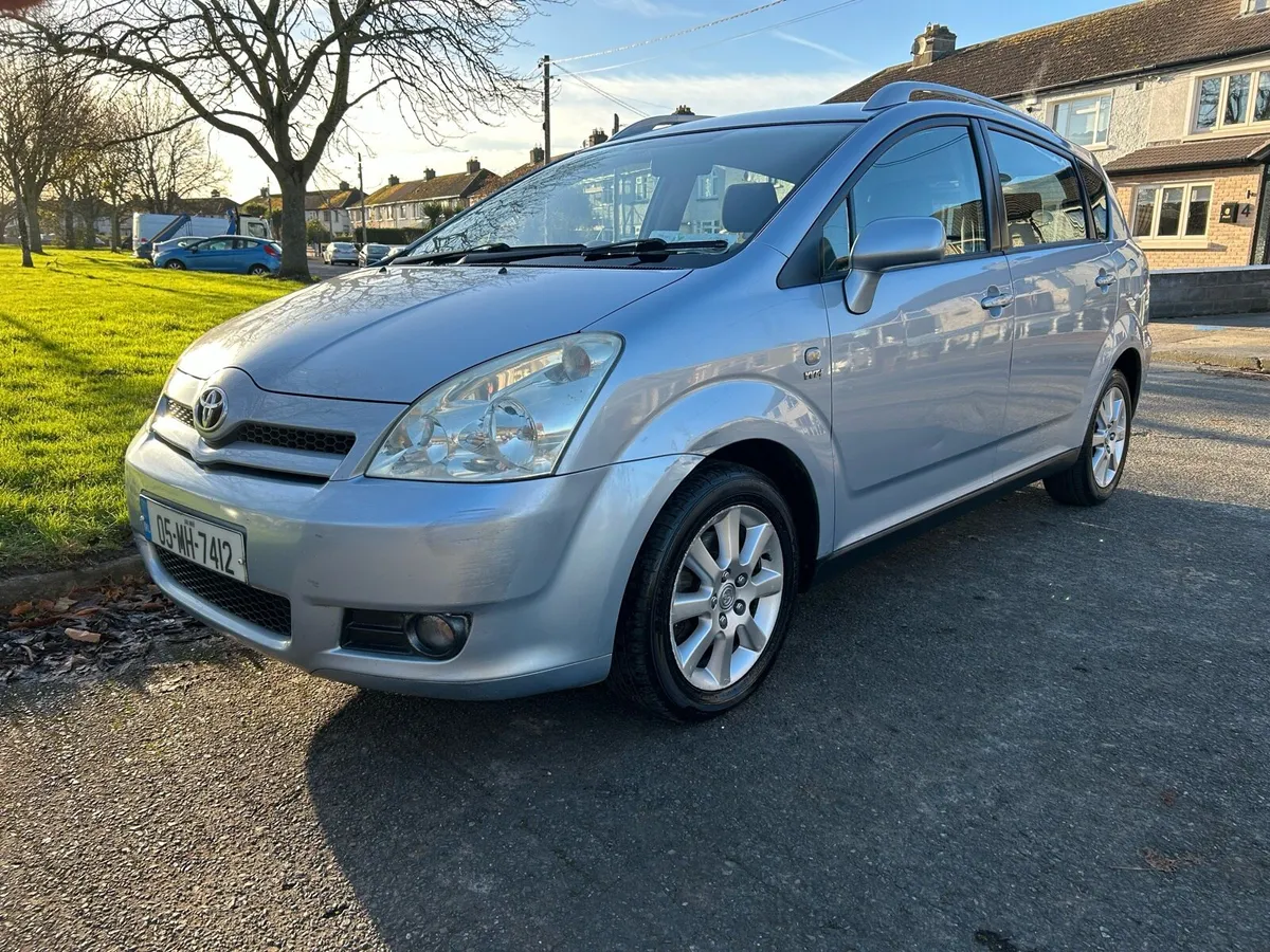 2005 Toyota Corolla Verso 1.6 Luna // One Owner - Image 3
