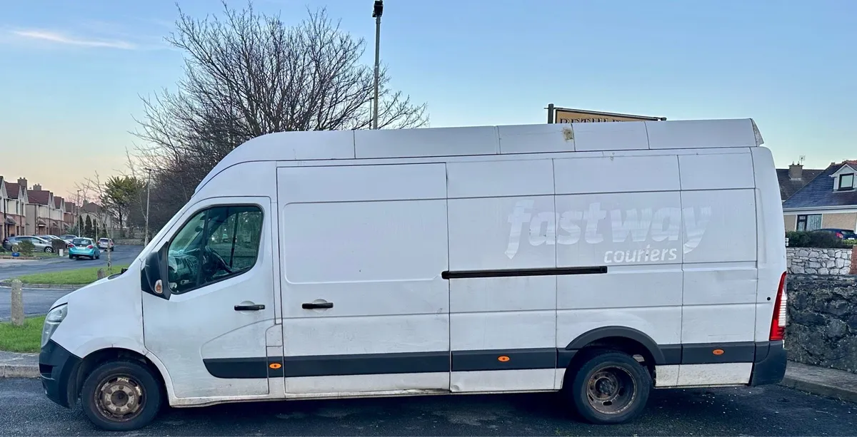 2019 Nissan NV400 Just pass DOE - Image 2