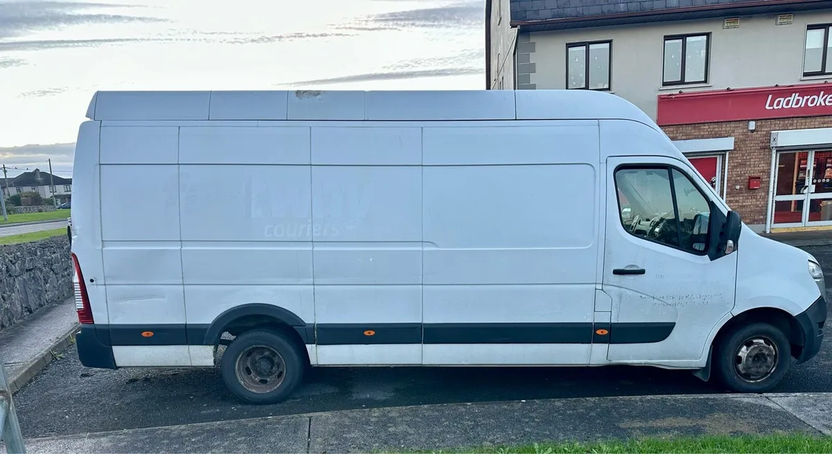 2019 Nissan NV400 Just pass DOE - Image 3