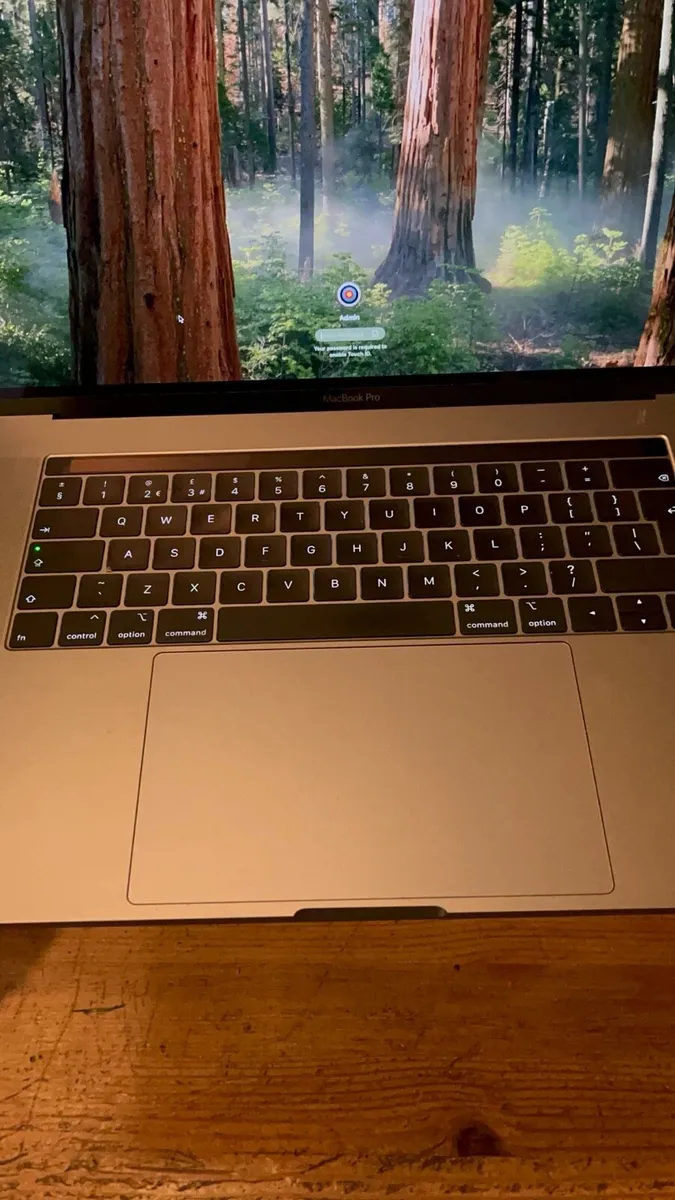 MacBook Pro 2018 i7 16GB 500Gb SSD - Image 2