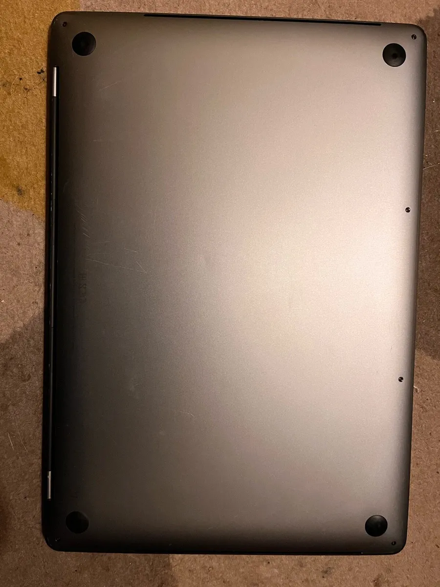 MacBook Pro 2018 i7 16GB 500Gb SSD - Image 3