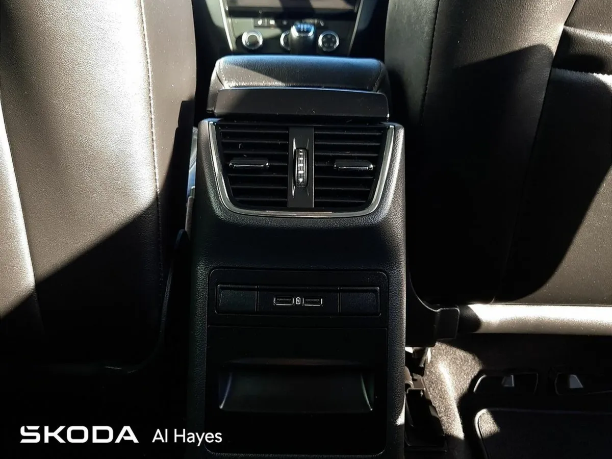 Skoda Octavia **1 OWNER**SOLEIL SPEC 1.6TDI 115BHP - Image 4