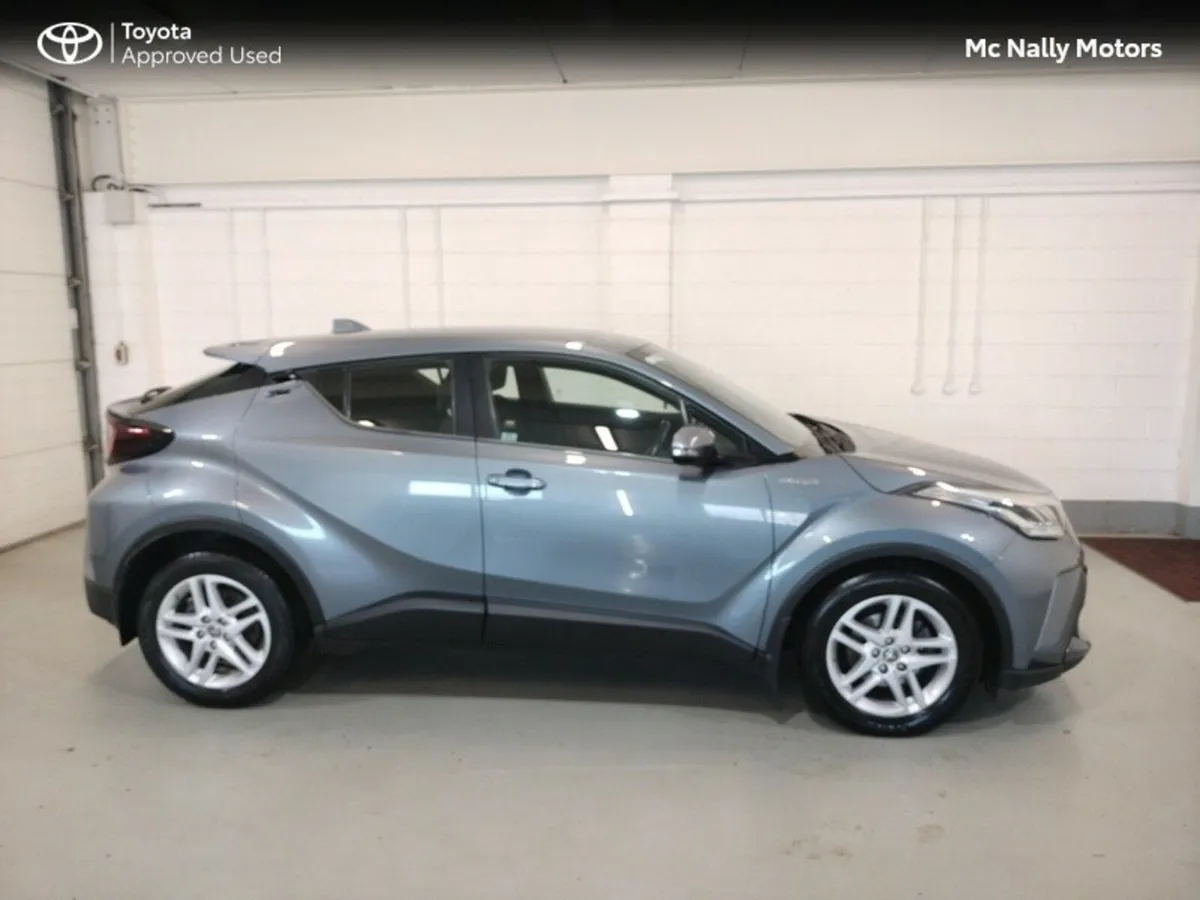 Toyota C-HR 1.8 HYBRID LUNA 4DR AUTO LOW KMS - Image 3
