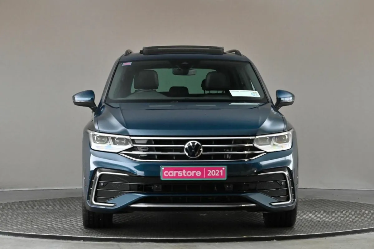 Volkswagen Tiguan 2.0 TDI 150HP R-LINE **PAN ROOF* - Image 2