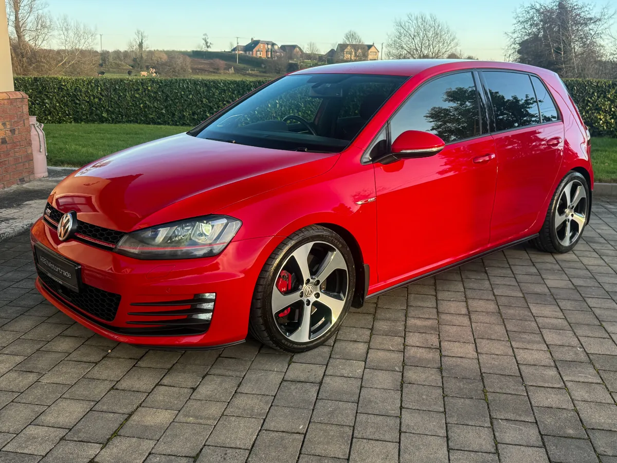 2014 Volkswagen Golf GTI Performance Pack - Image 3