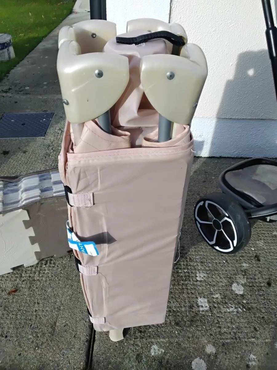 Travel cot - Image 3
