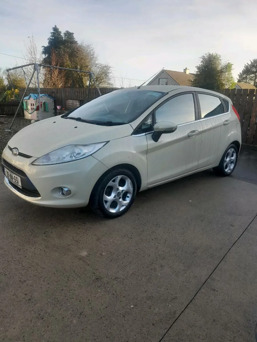 Ford fiesta 1.25 zetec   2009 - Image 1
