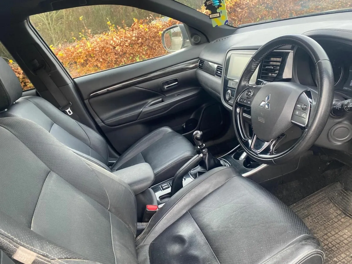 Mitsubishi Outlander 2019 - Image 4