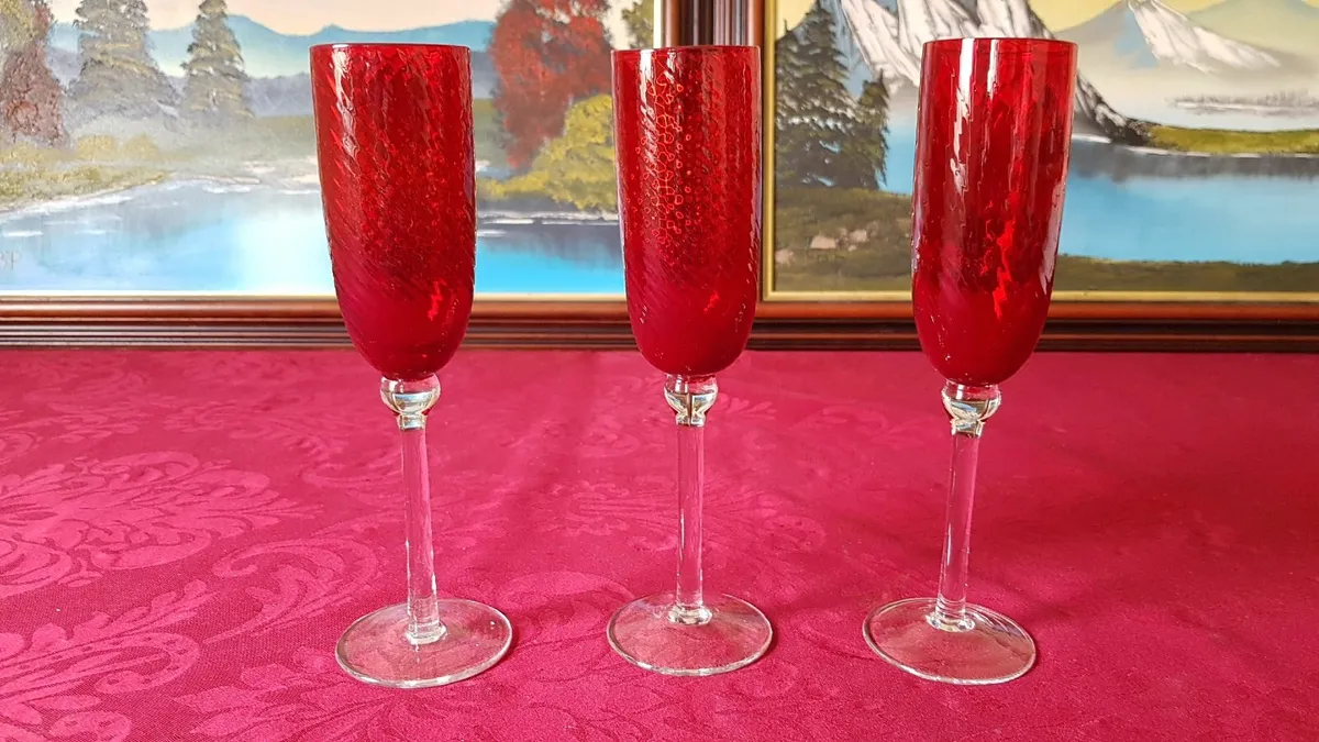 3 Piece Ruby Red Stemmed Swirl Champagne Flutes - Image 1