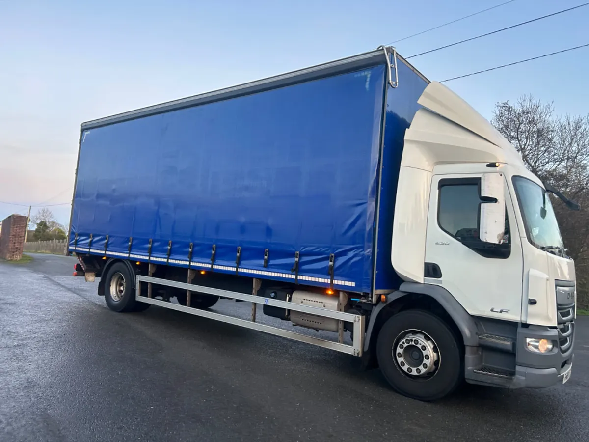 2018 Daf lf 230 18 ton Curtainsider 9ft high - Image 4