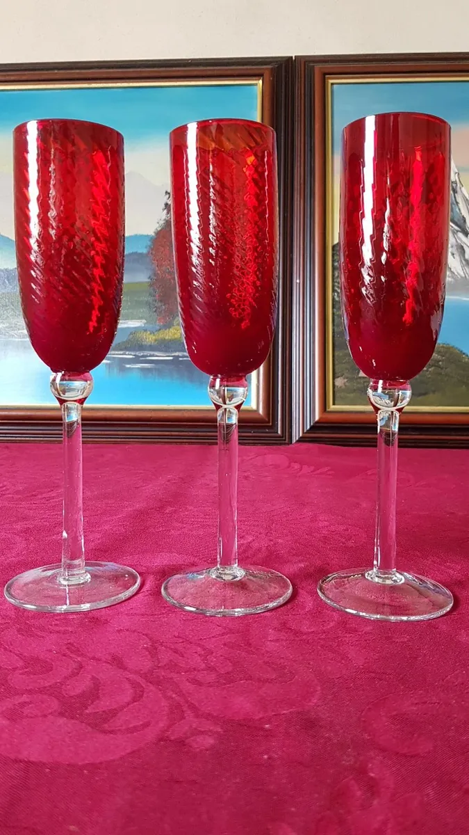 3 Piece Ruby Red Stemmed Swirl Champagne Flutes - Image 2