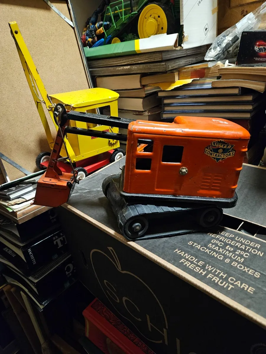 Vintage Marx Pressed Steel Power Shovel - Image 2