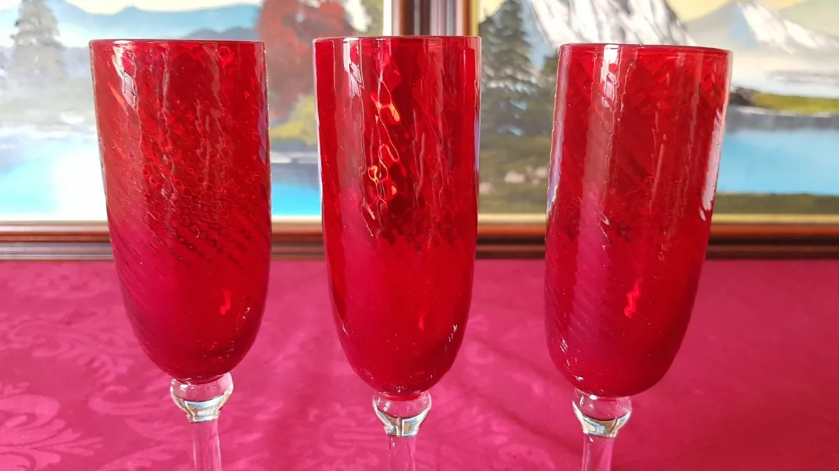 3 Piece Ruby Red Stemmed Swirl Champagne Flutes - Image 3