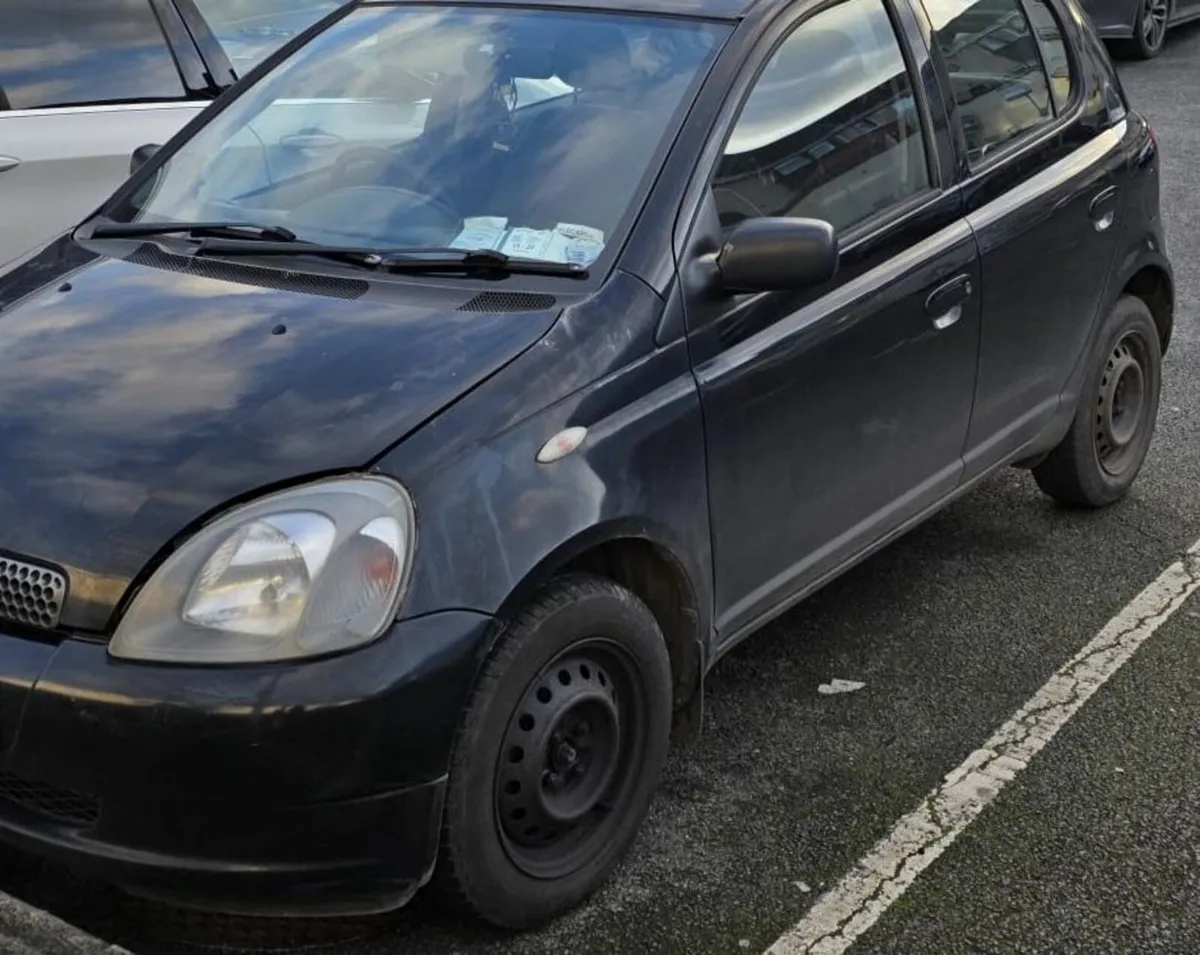 Toyota Yaris 2003 - Image 4
