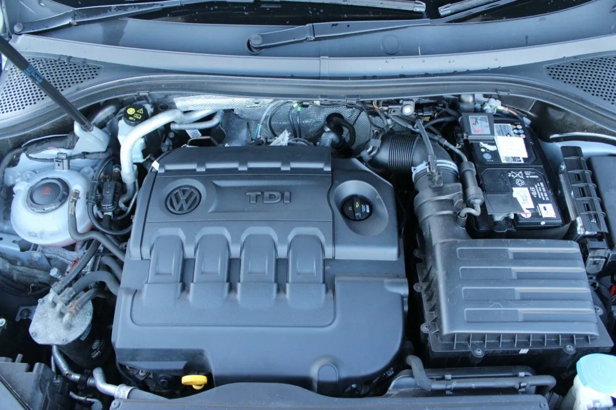 Volkswagen Tiguan 2.0 TDI 150HP BMT 4WD Highline D - Image 4