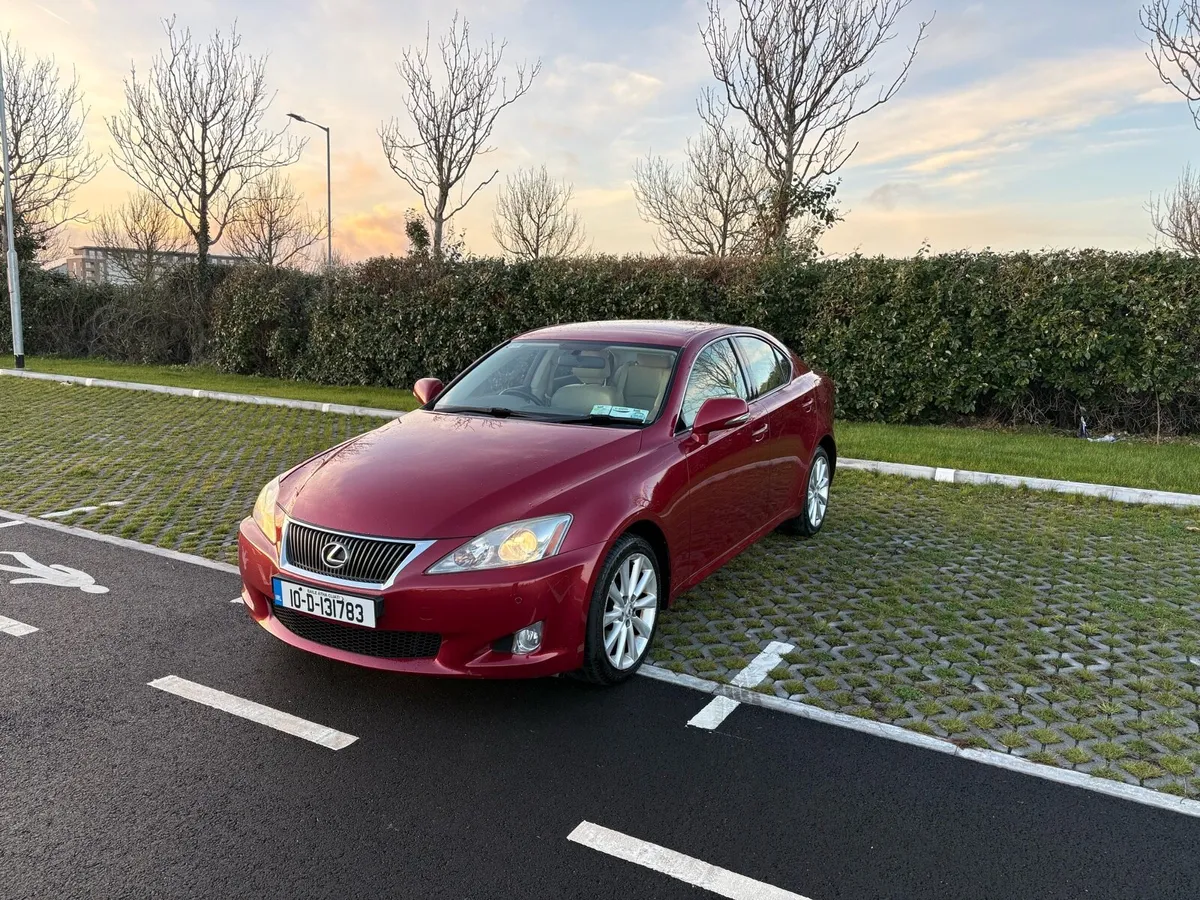 Lexus IS 220D - Image 3