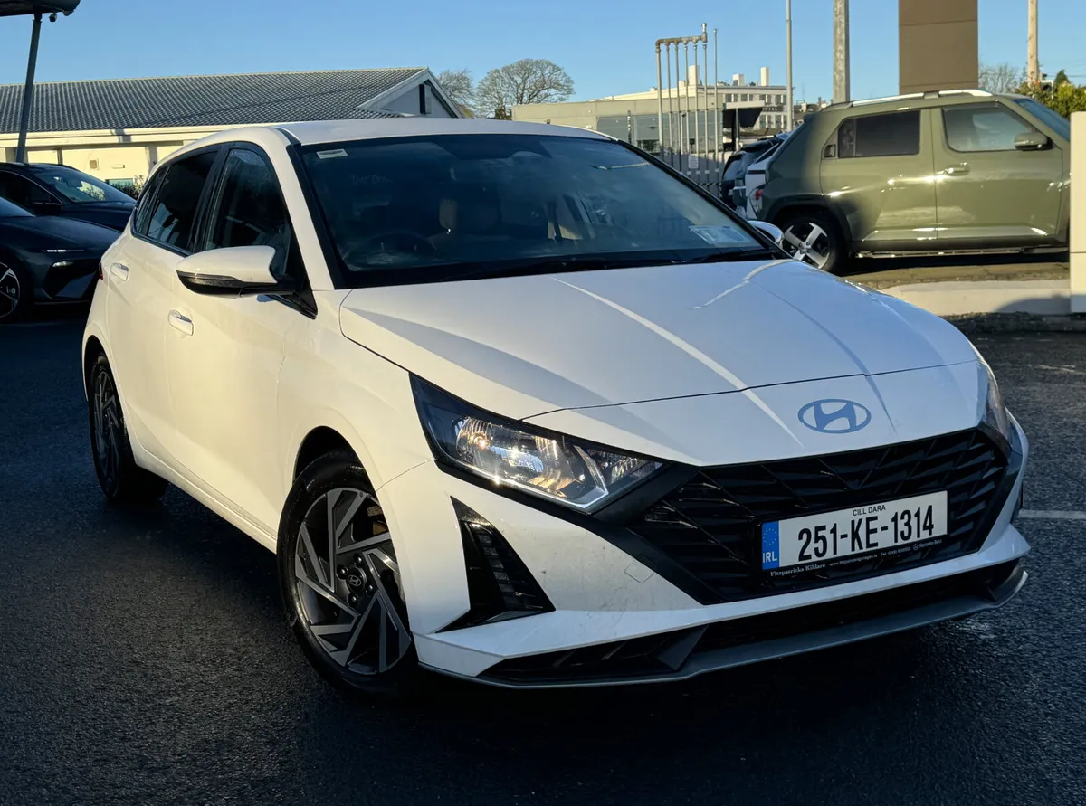 Hyundai i20 Deluxe Plus - 2025 - Image 2
