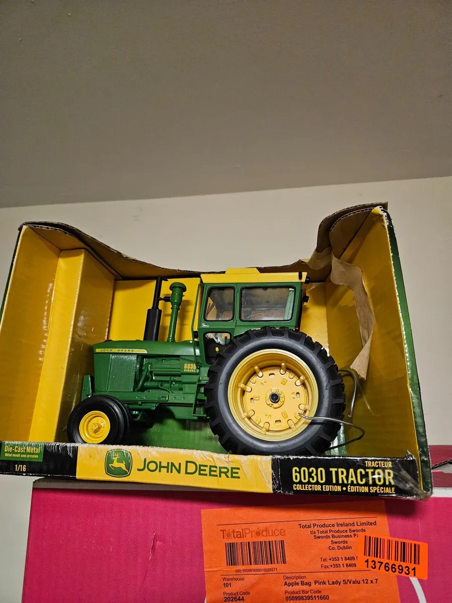 Britains ERTL John Deere 6030 Tractor 1:16 - Image 1