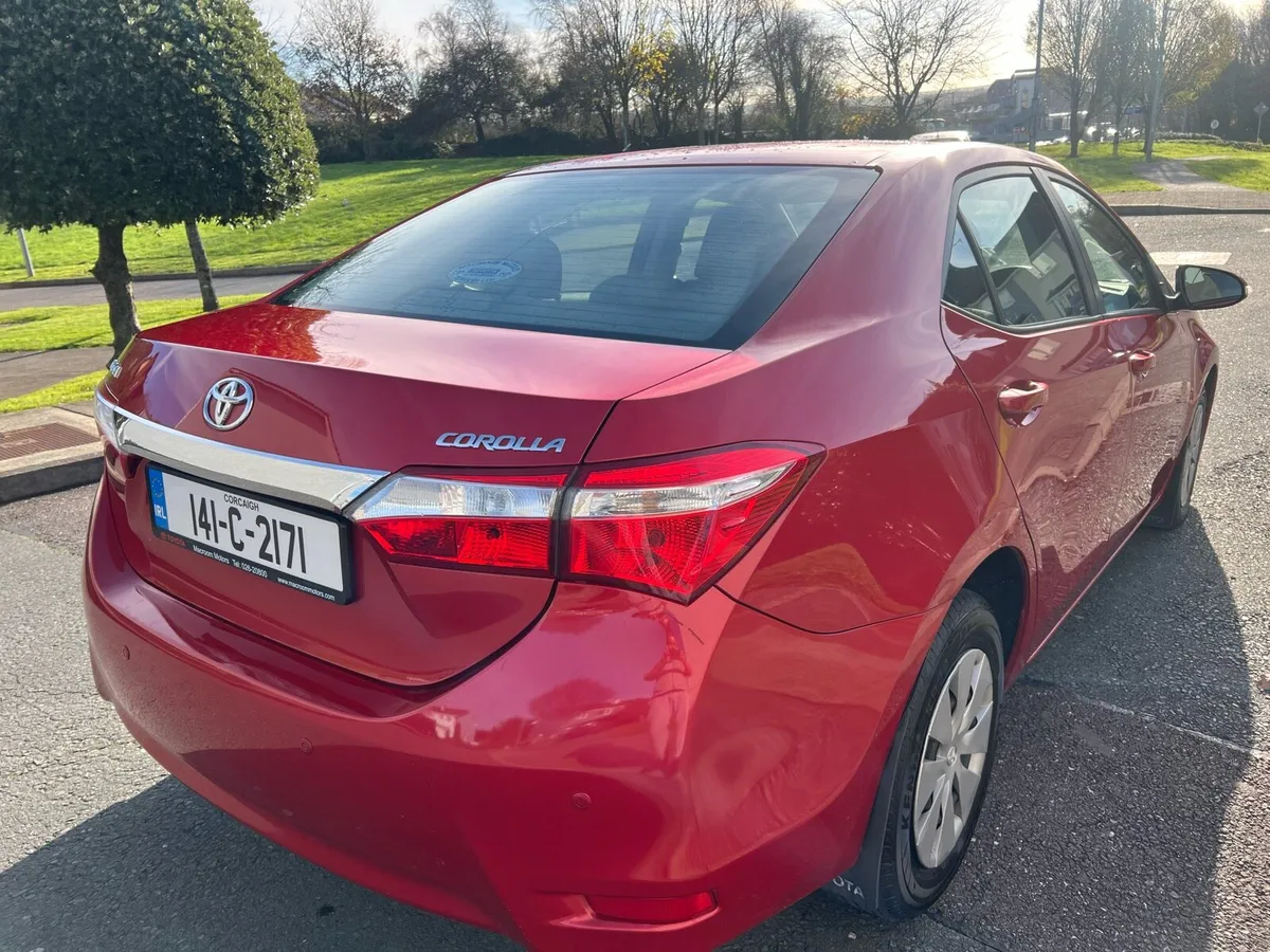 Toyota Corolla - Image 2