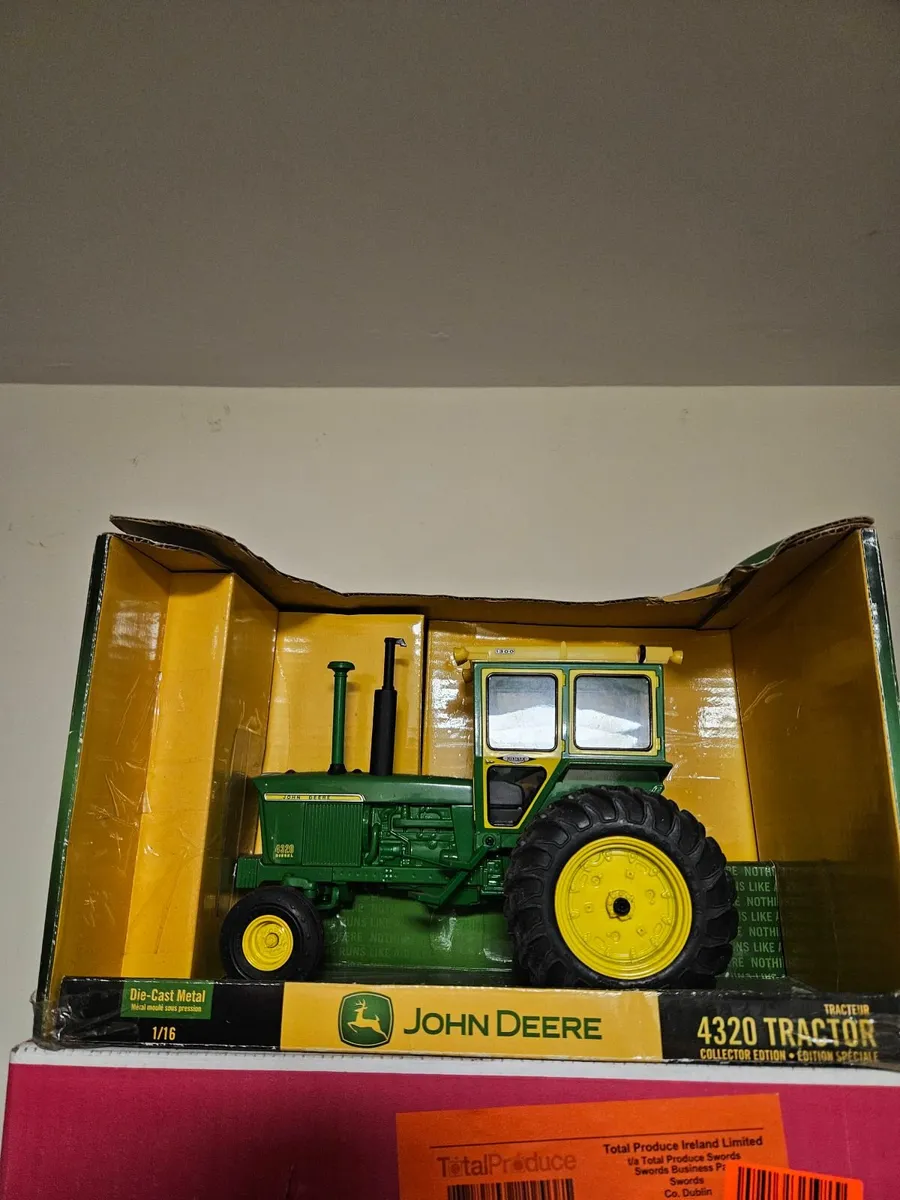 Britains ERTL John Deere 4320 1:16 Tractor - Image 1