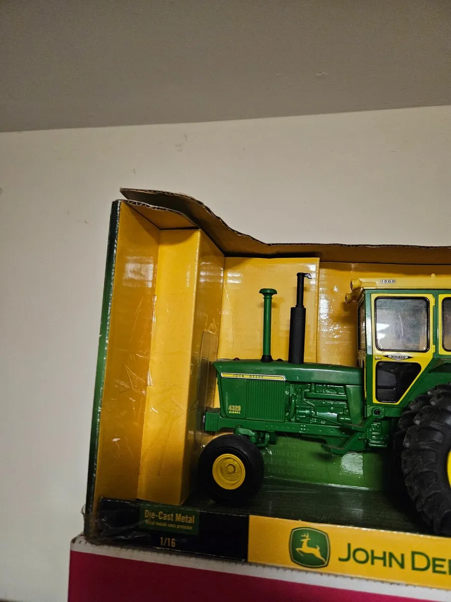 Britains ERTL John Deere 4320 1:16 Tractor - Image 2