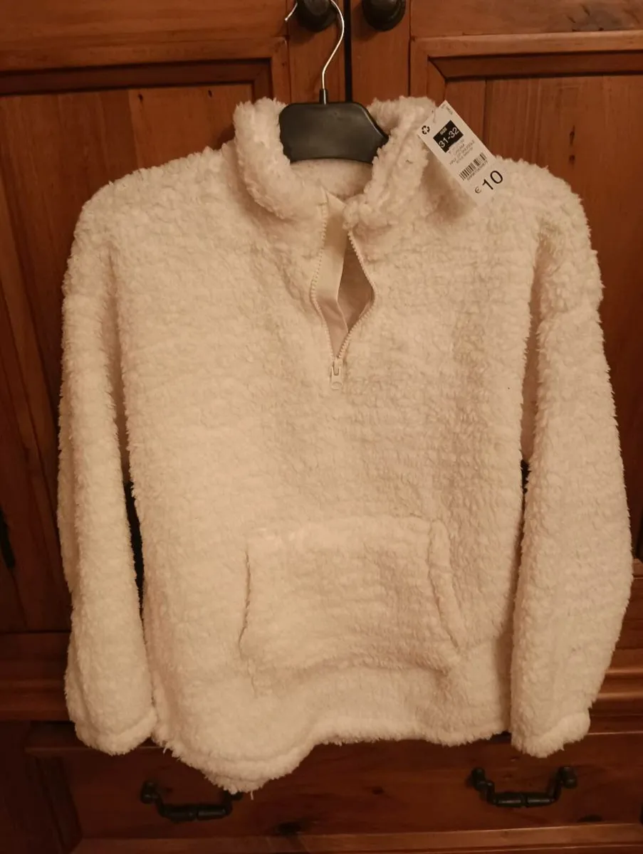 Beautiful 10 year old girls new boots clothes - Image 3