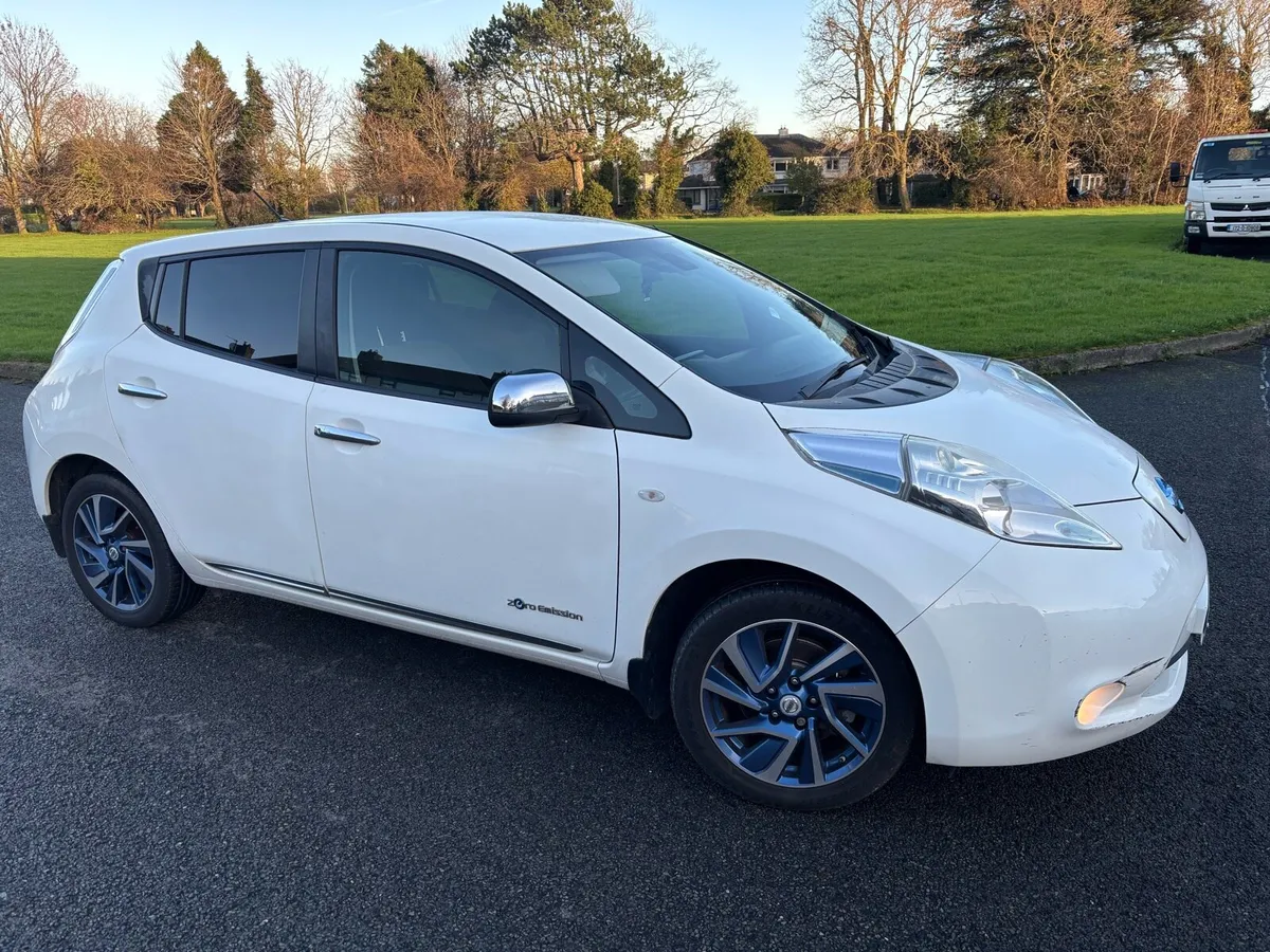 151 NISSAN LEAF - Image 3