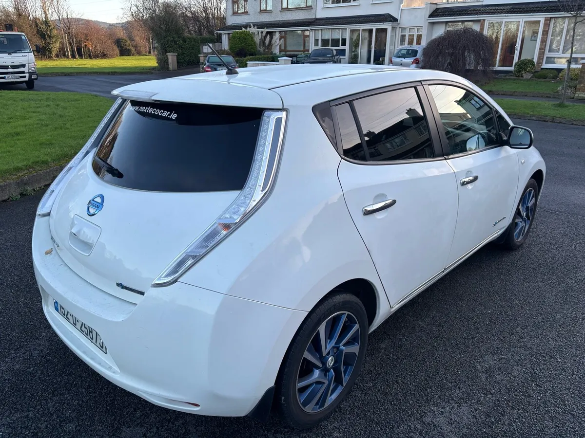 151 NISSAN LEAF - Image 4
