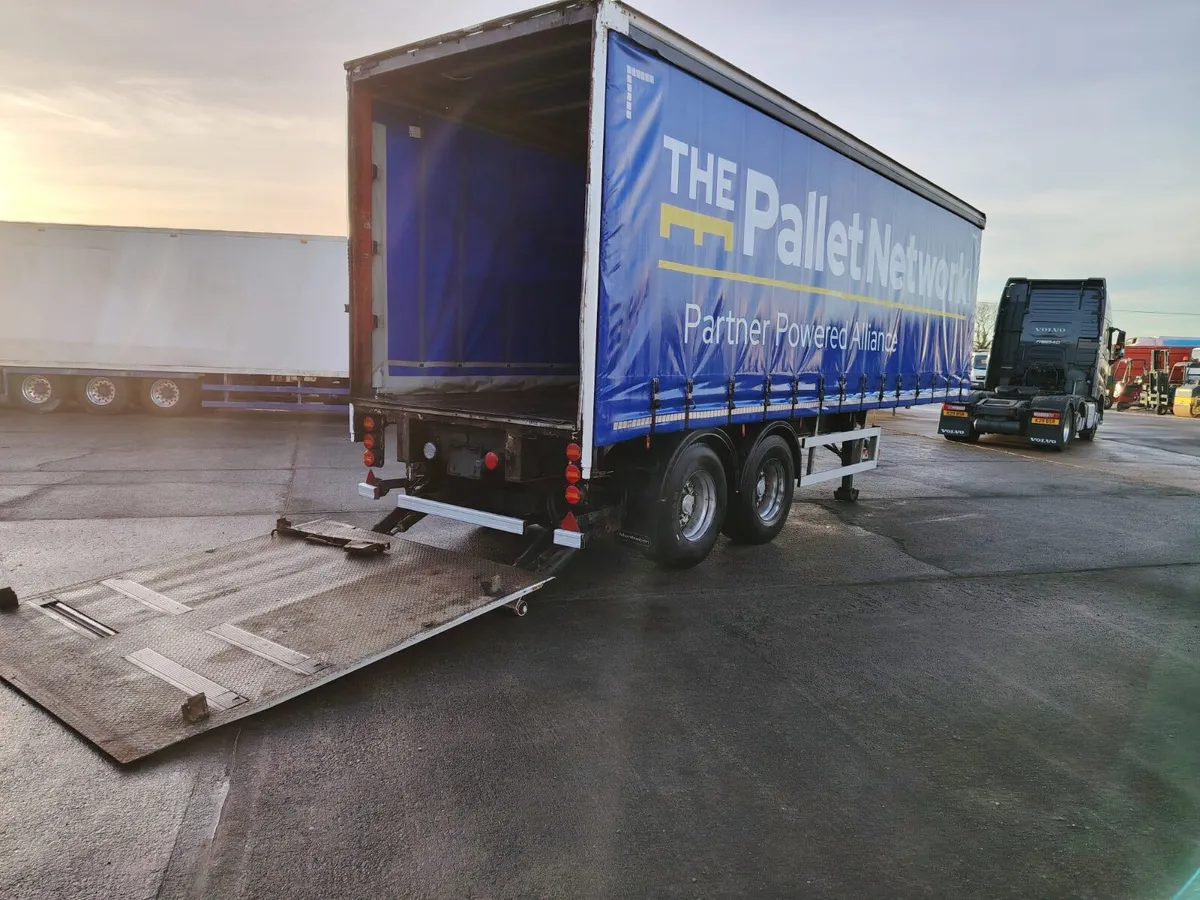 Montracon 30 Foot Urban Curtainsider Trailer - Image 4